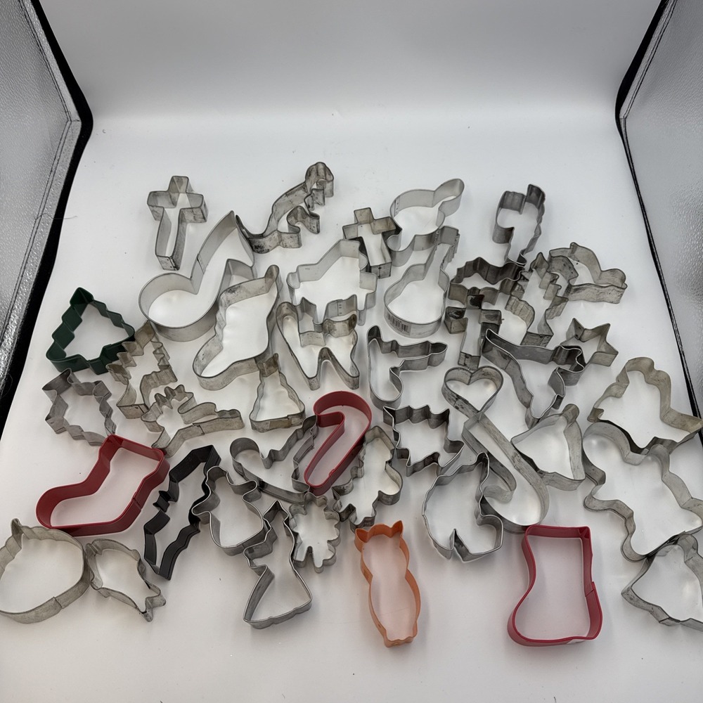 Vtg / Recent Cookie‎ CUTTERS Metal Christmas Halloween Music Assortment